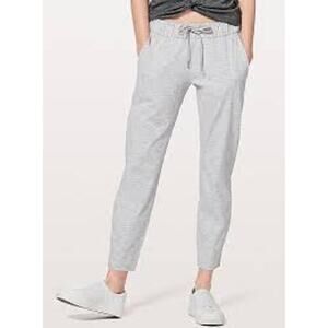 Lululemon On The Fly Pant 28" Straight Leg Wee Are From Space Nimbus Ice Grey 12
